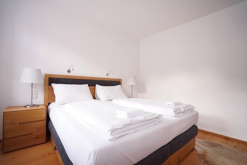 Authentic Austrian Flat In The South Of Vienna Apartment Modling Exterior photo